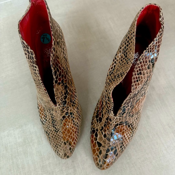 Snakeskin booties - Picture 1 of 6